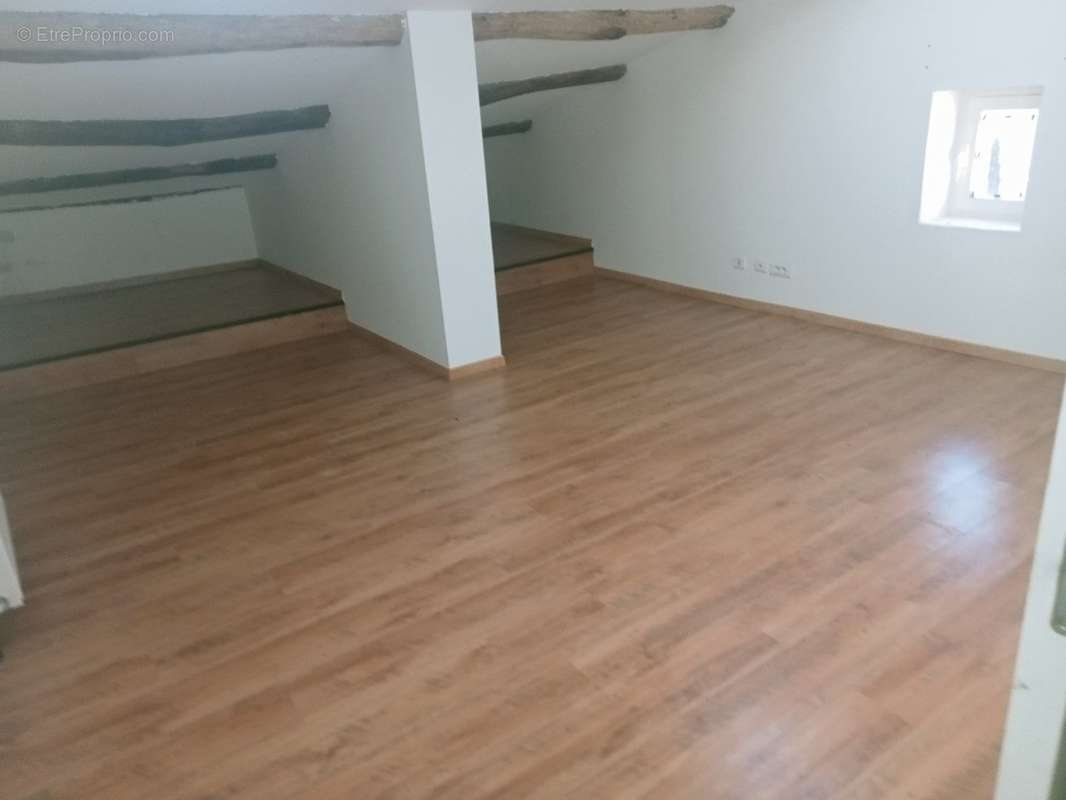 Appartement à GANGES