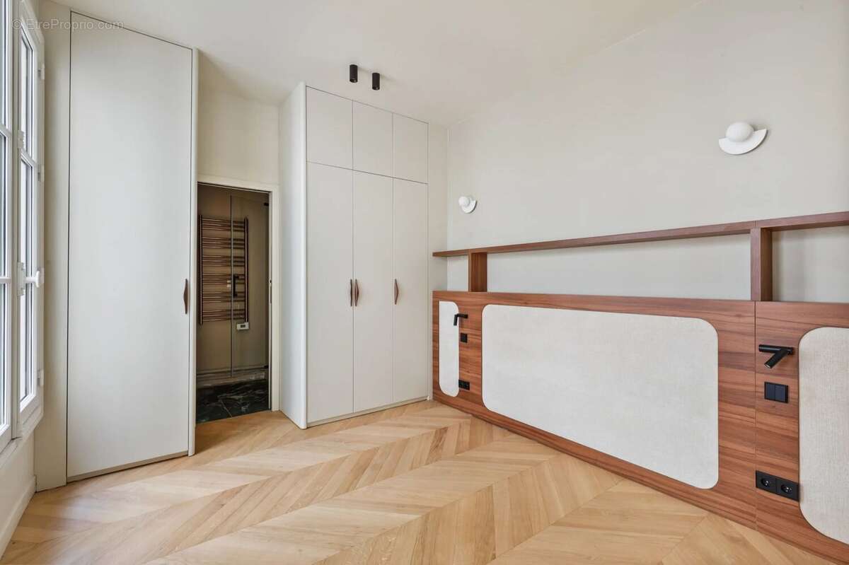 Appartement à PARIS-9E