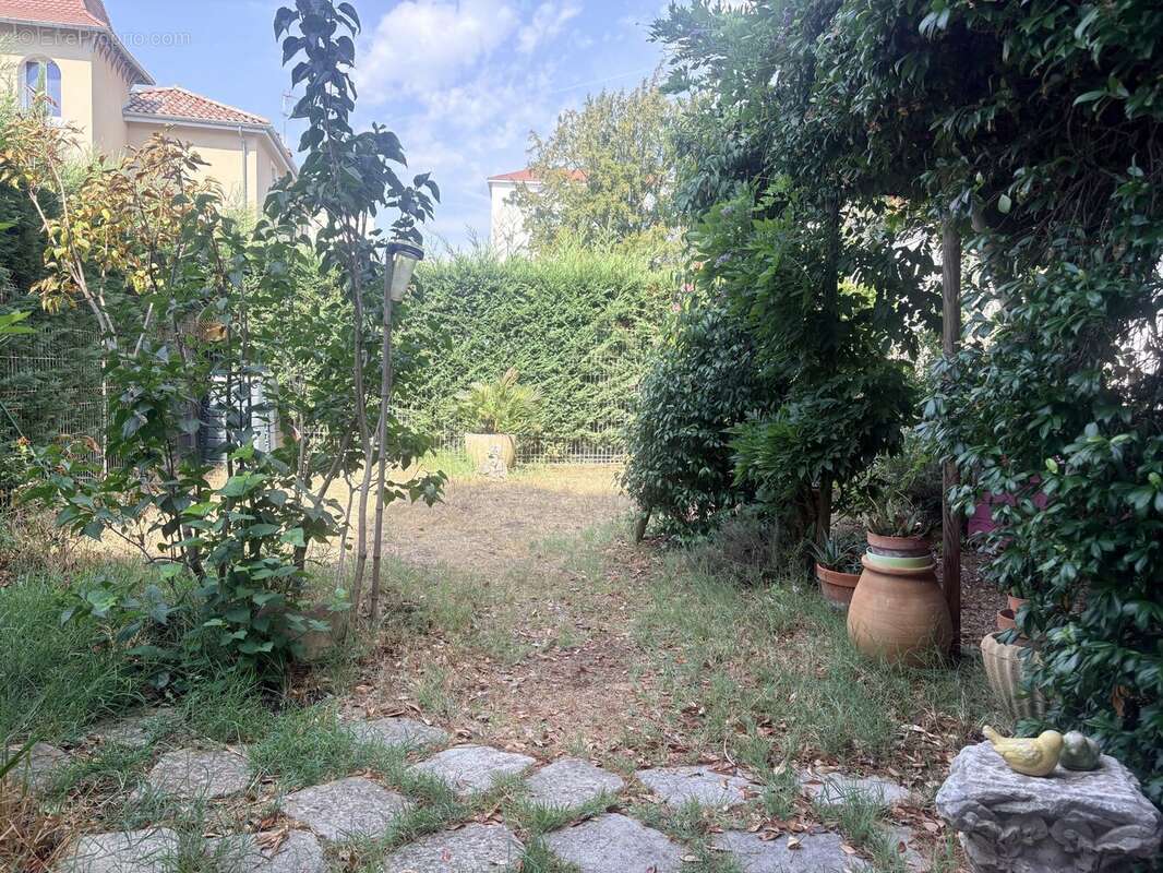 Appartement 99 m² à Romans-Sur-Isere  - photo 3
