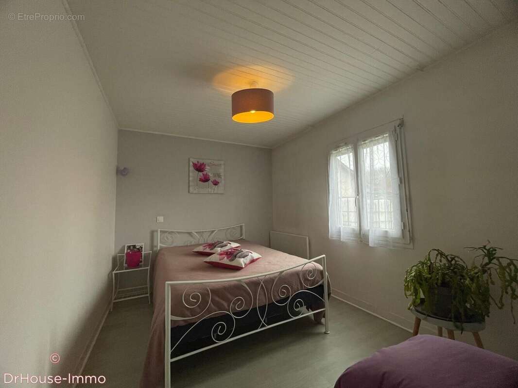 Maison à CHALETTE-SUR-LOING