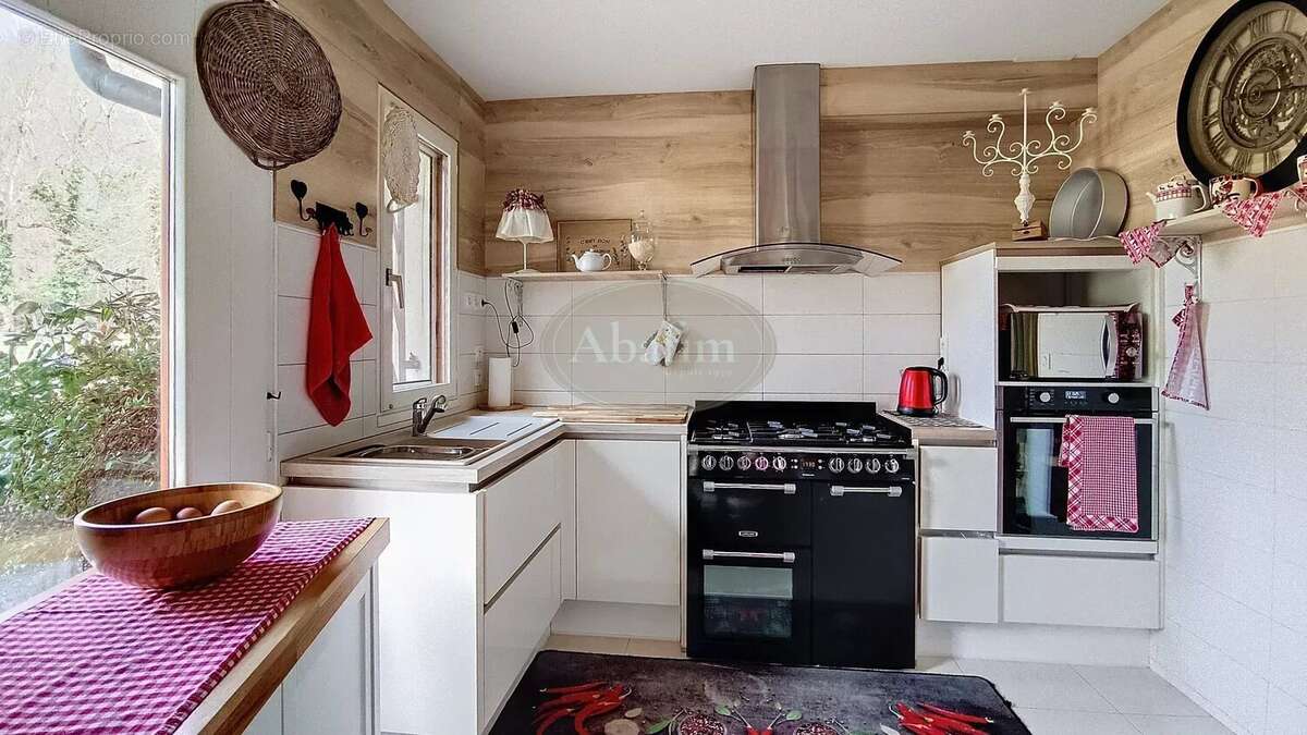 Maison à JUZET-DE-LUCHON