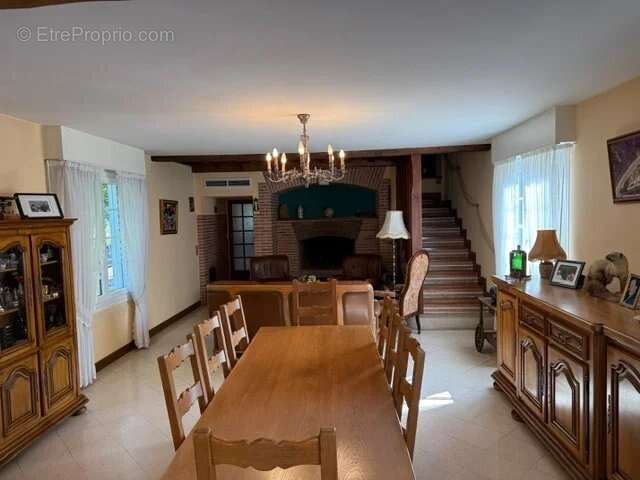 Maison à PAS-EN-ARTOIS