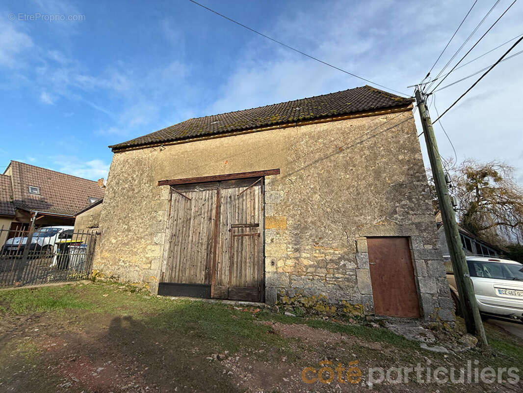 Maison à SAINT-AMAND-MONTROND