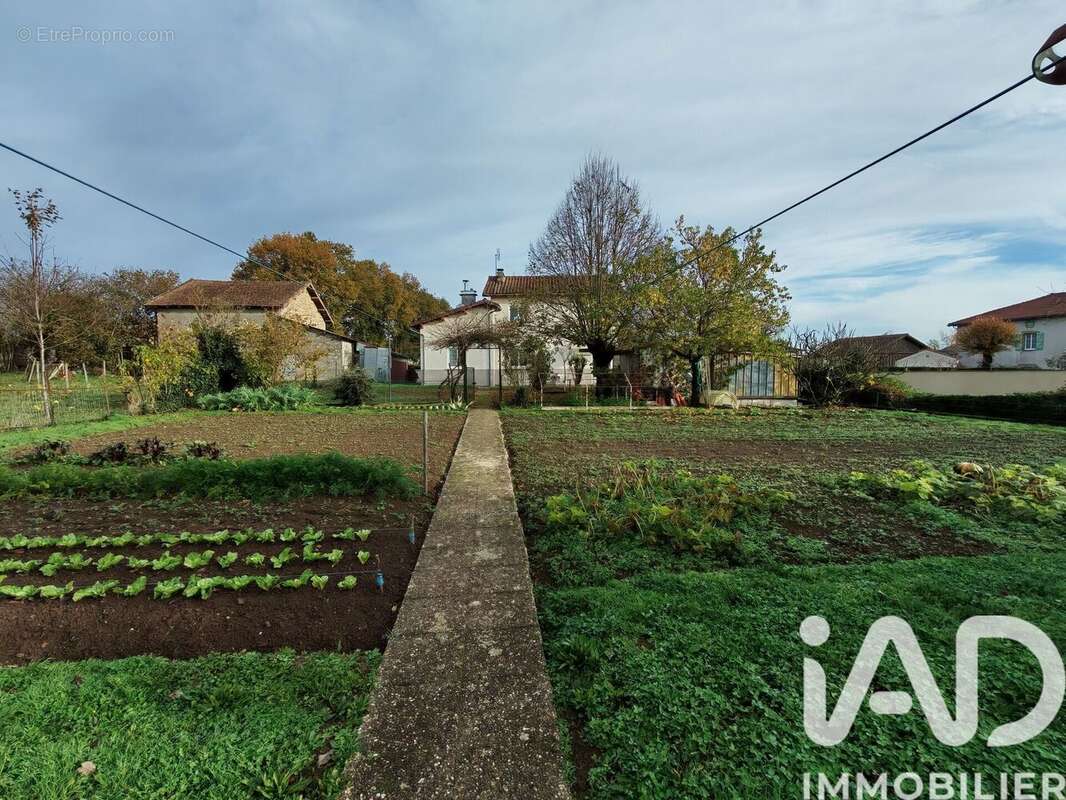 Photo 4 - Maison à PRESSIGNAC