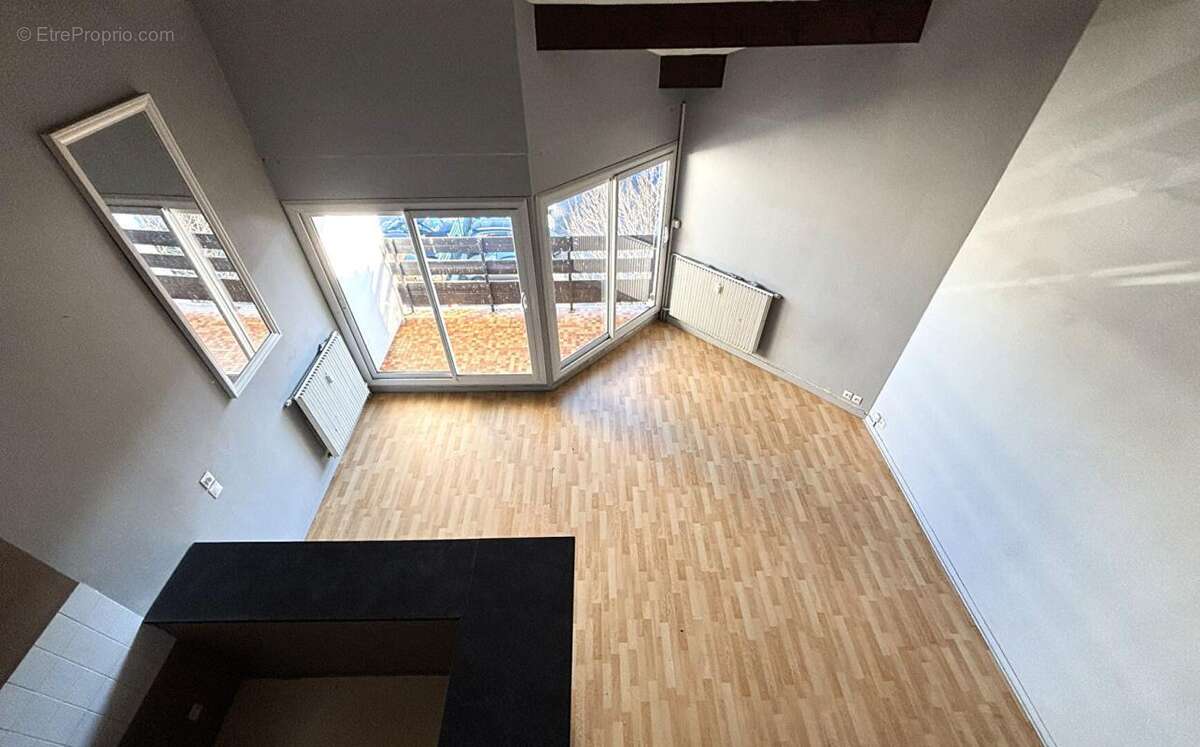 Appartement à ANDREZIEUX-BOUTHEON