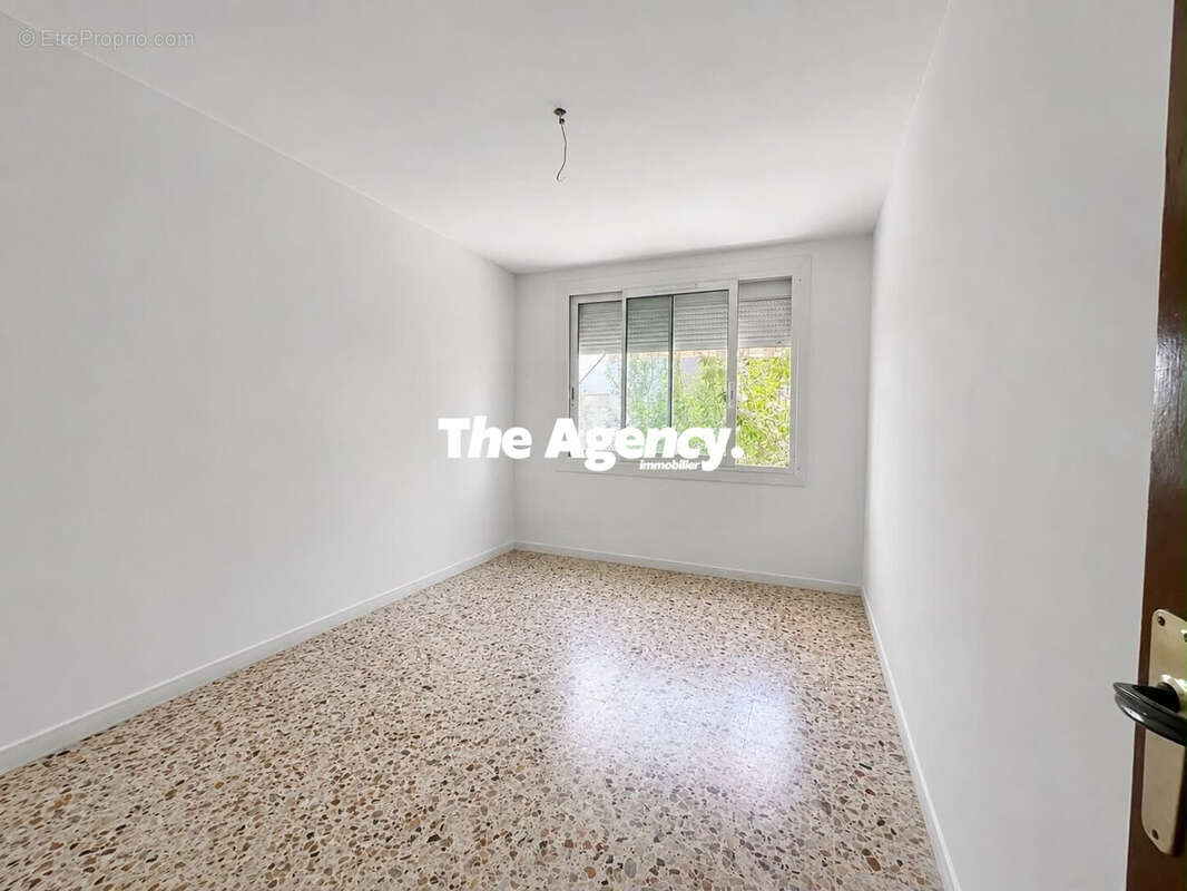 Appartement à MARSEILLE-3E