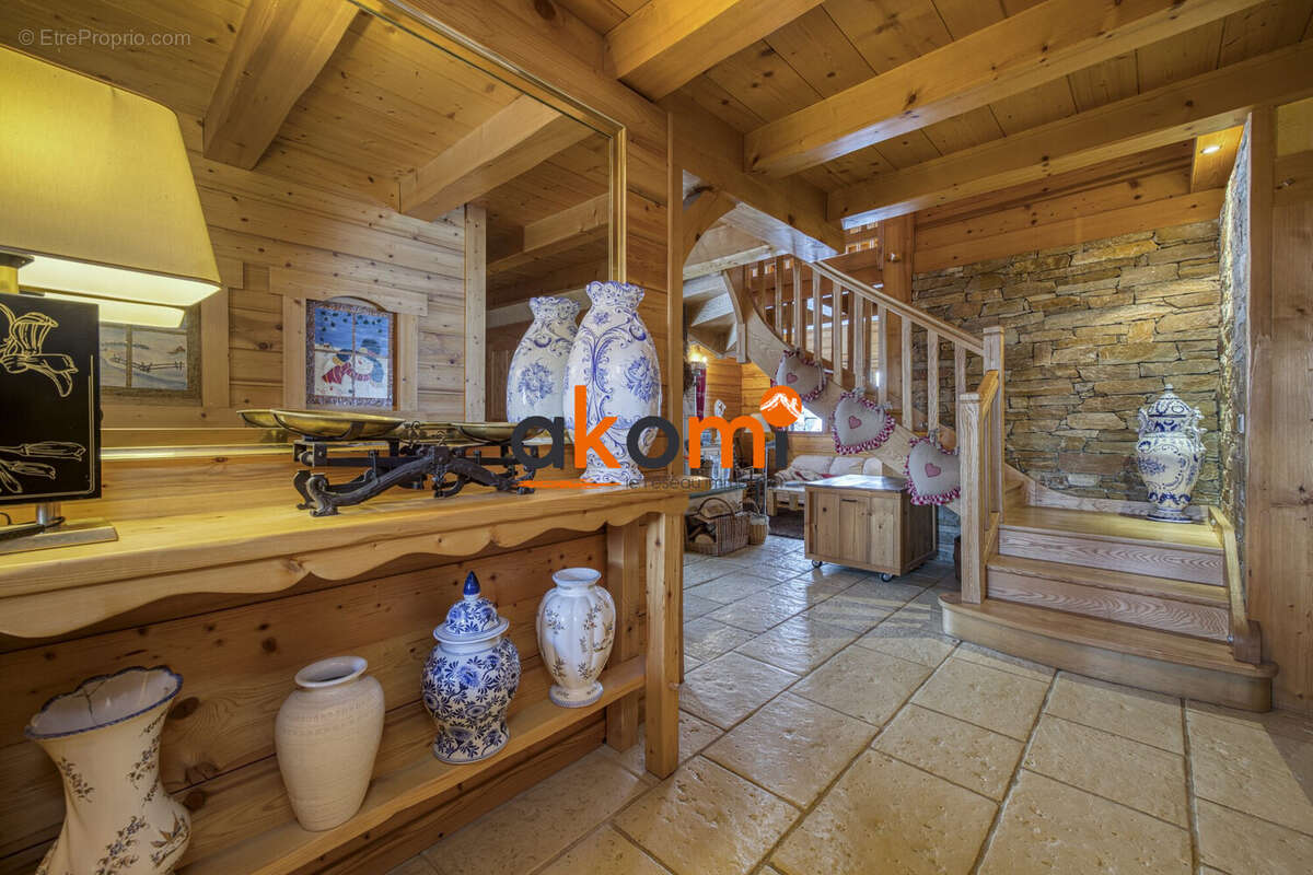 Suite entrée - Maison à SAINT-JEAN-DE-SIXT