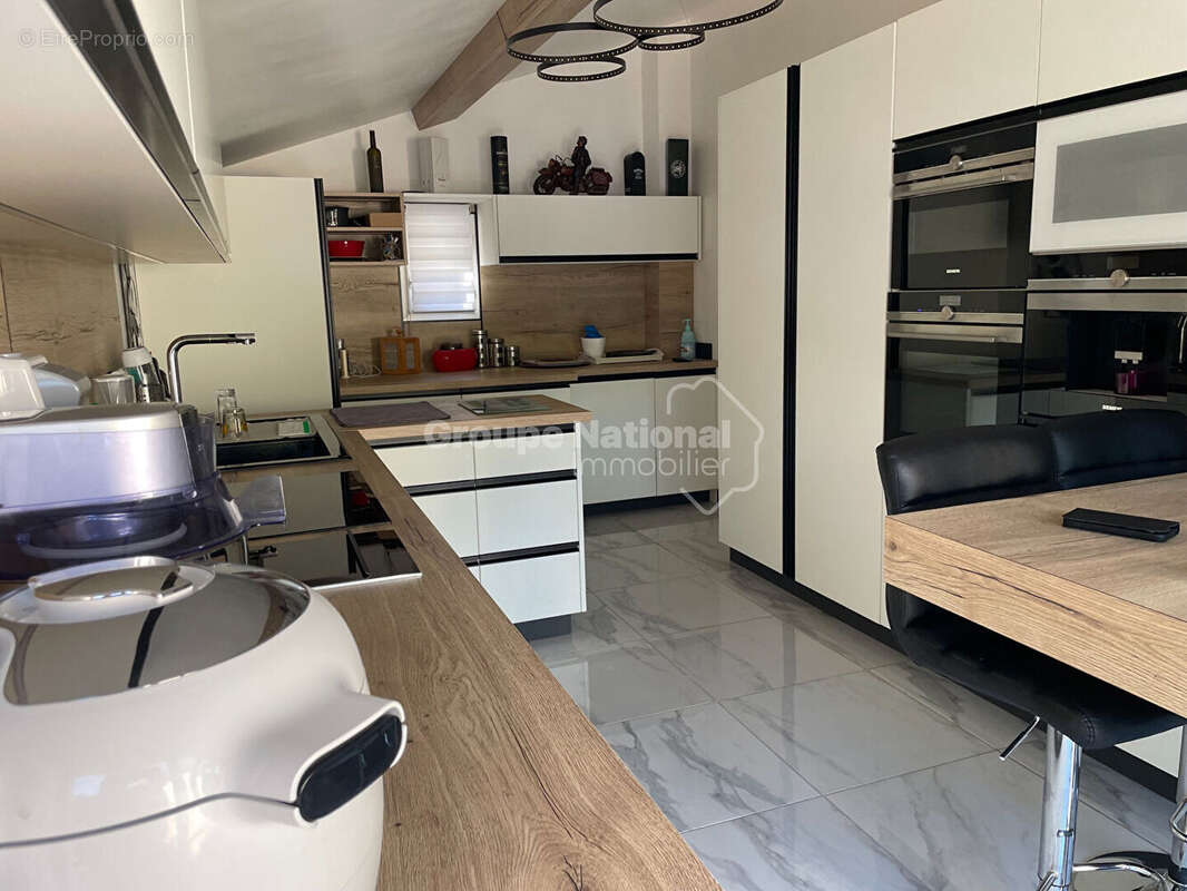 Maison de charme vendue meublée La Verdière T5 - photo 5
