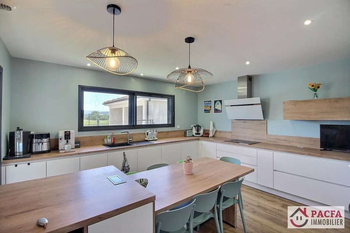 Villa moderne de plain-pied 220 m² -CASTRES - photo 4
