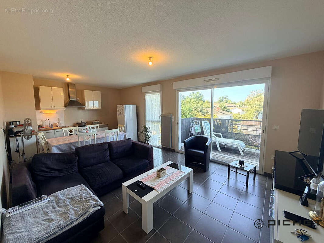 Appartement Le Haillan 2 pièce(s) 49.5 m2 avec grand balcon et parking couvert - photo 6