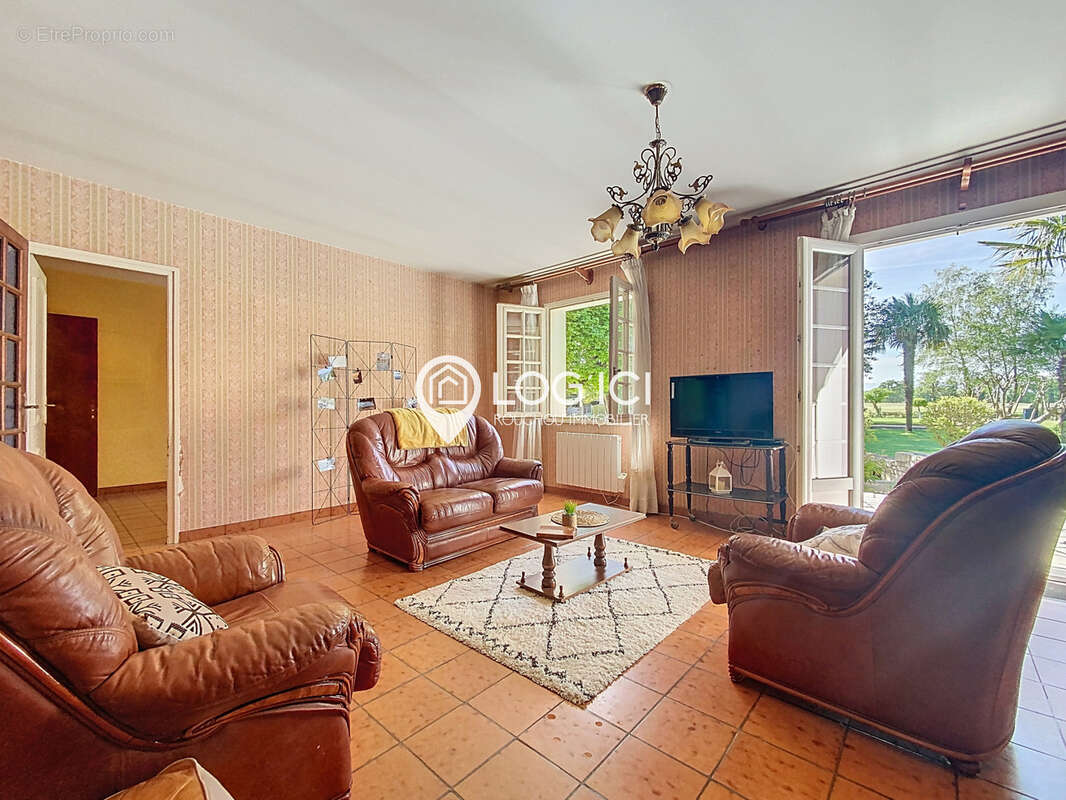 Maison à MORLAAS