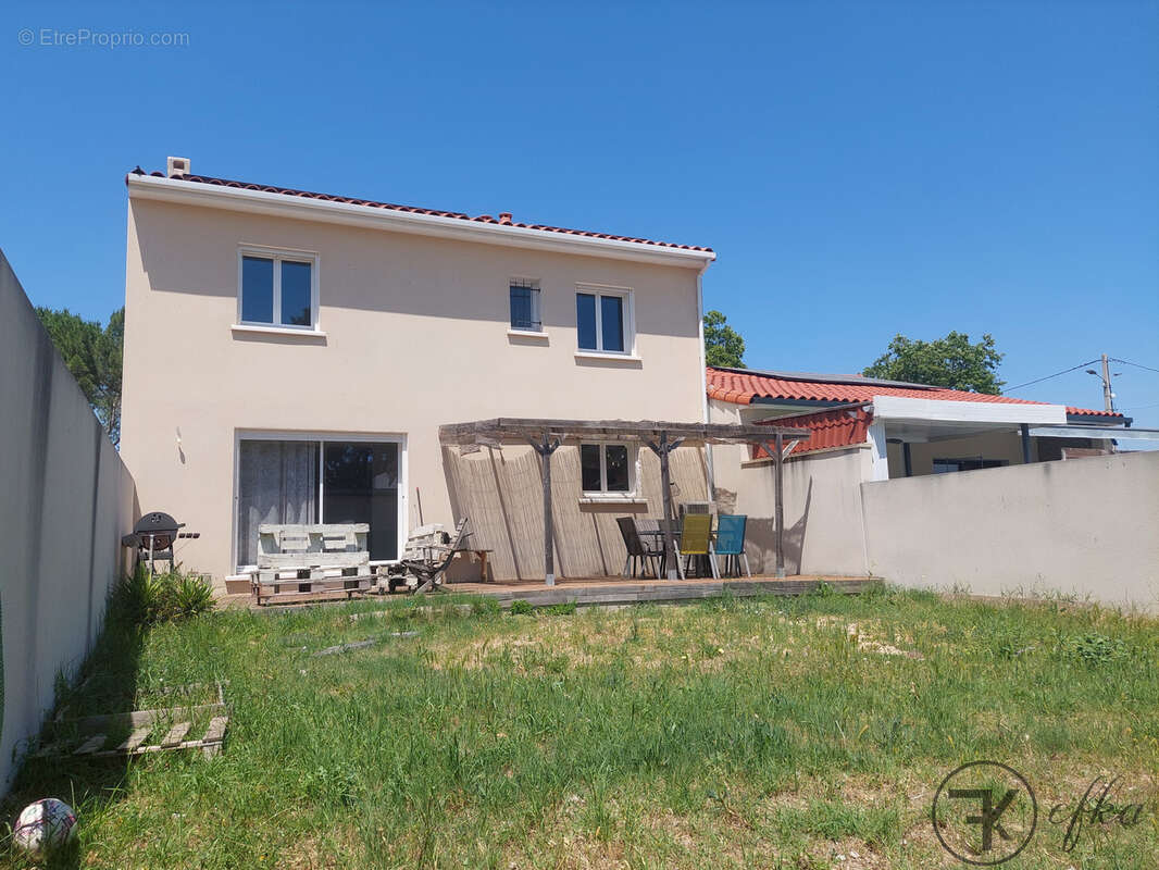 Maison à VILLENEUVE-LES-MAGUELONE