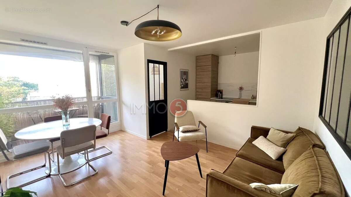 Appartement à LE RAINCY