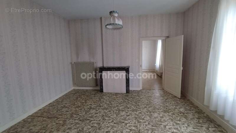 Maison à LISLE-EN-RIGAULT