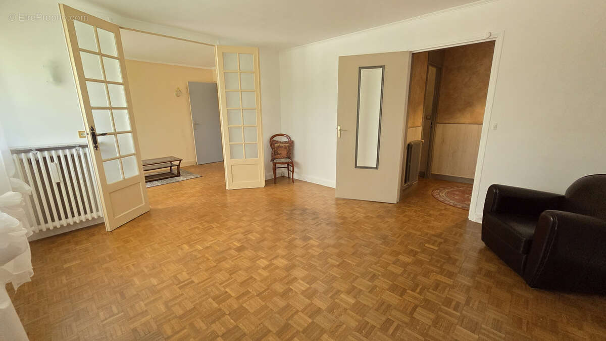 Appartement à BOISSY-SAINT-LEGER