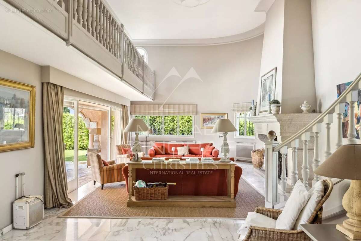 Maison à MOUGINS