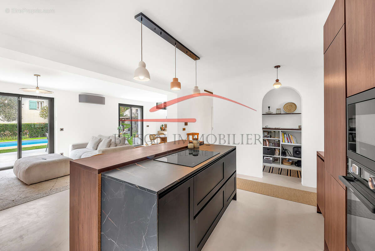 Maison à LA COLLE-SUR-LOUP