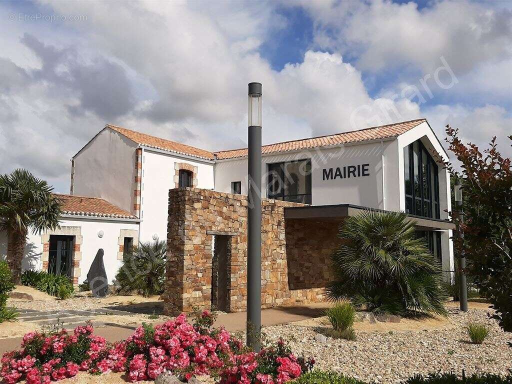 Terrain à L&#039;AIGUILLON-SUR-VIE