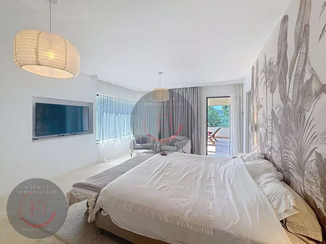 Maison à LES ADRETS-DE-L&#039;ESTEREL