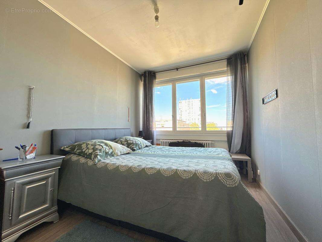 Appartement à CHENOVE