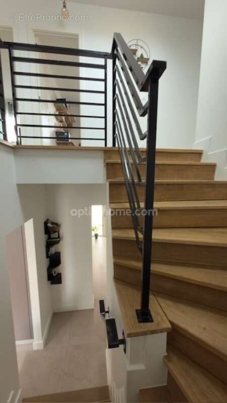 Maison familiale rénovée avec prestations haut de gamme – DPE A – Piscine chauffée– Environnement privilégié  - photo 10