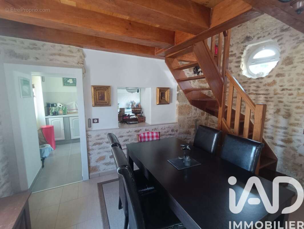 Maison 83 m² à Ferrieres-La-Verrerie  - photo 8