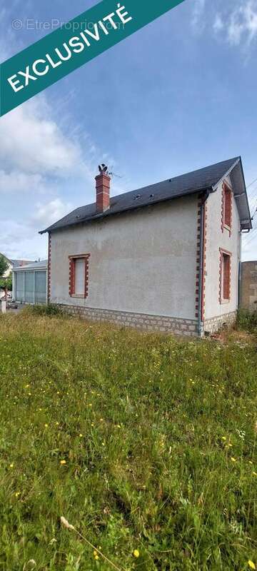 Maison 71 m² à Bourges  - photo 2