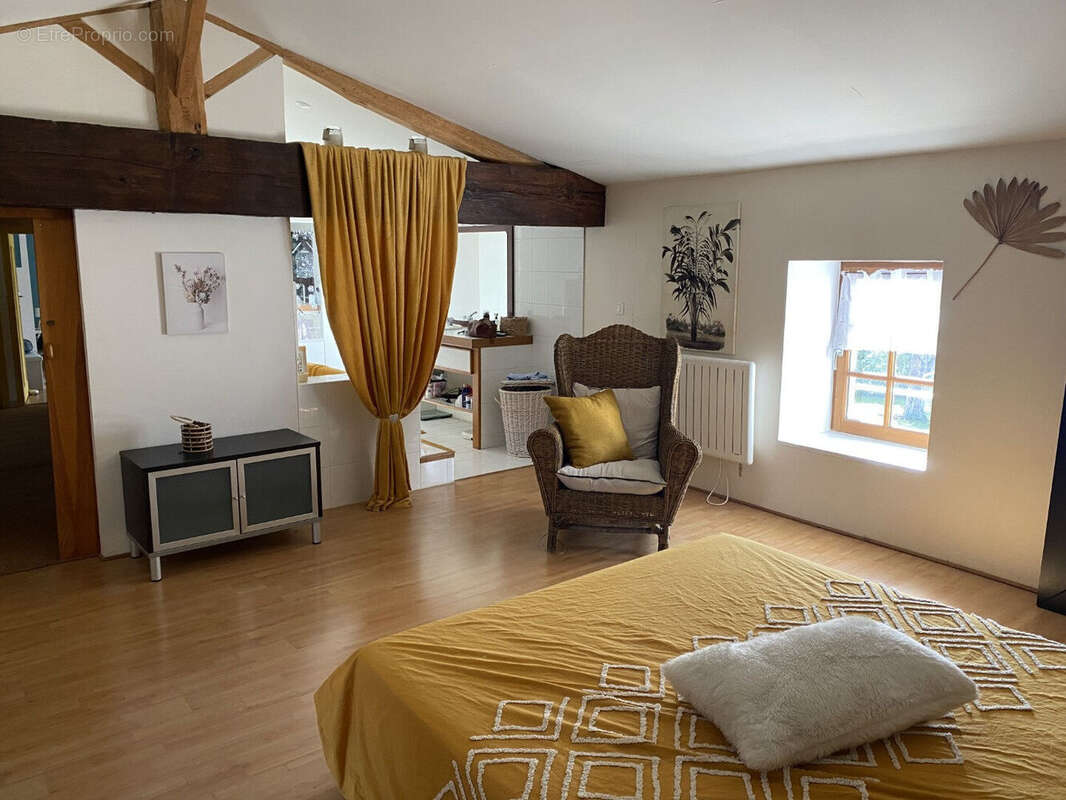 Photo 9 - Maison à BOUILLE-COURDAULT