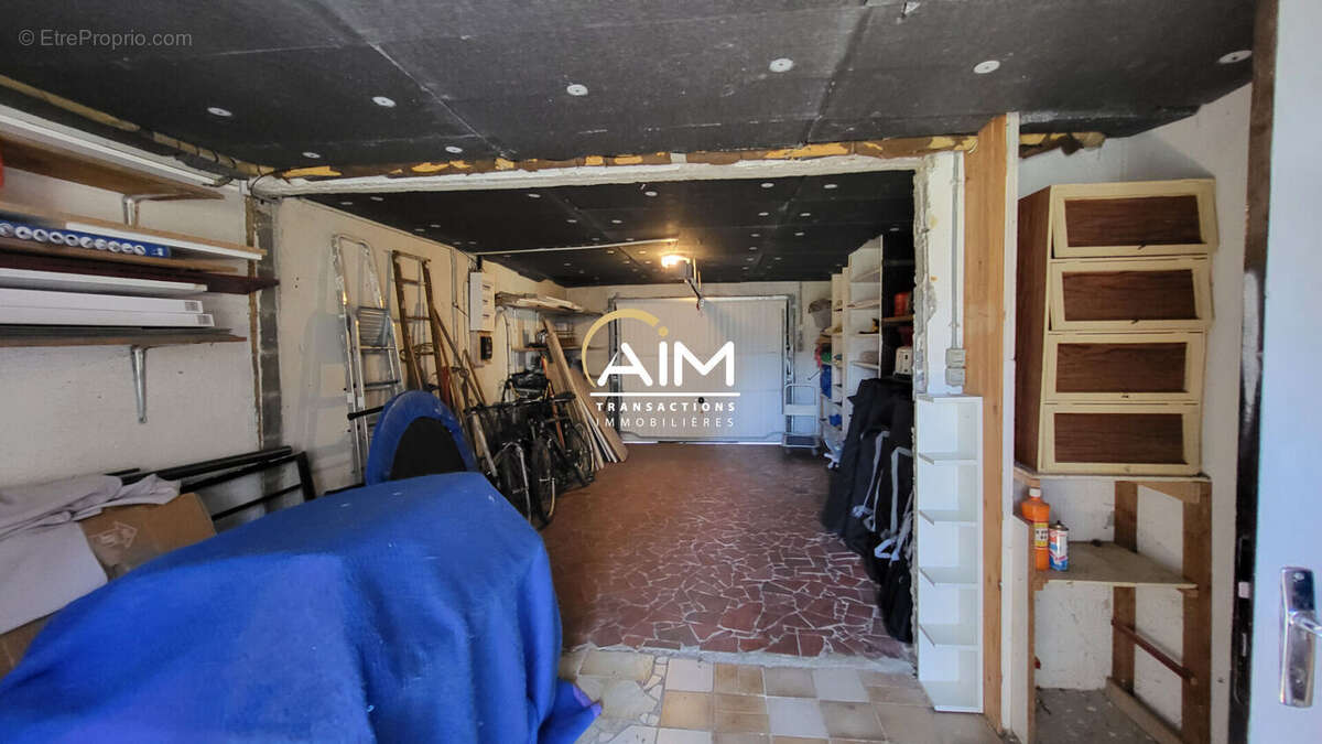 Maison à LA VILLE-AUX-DAMES