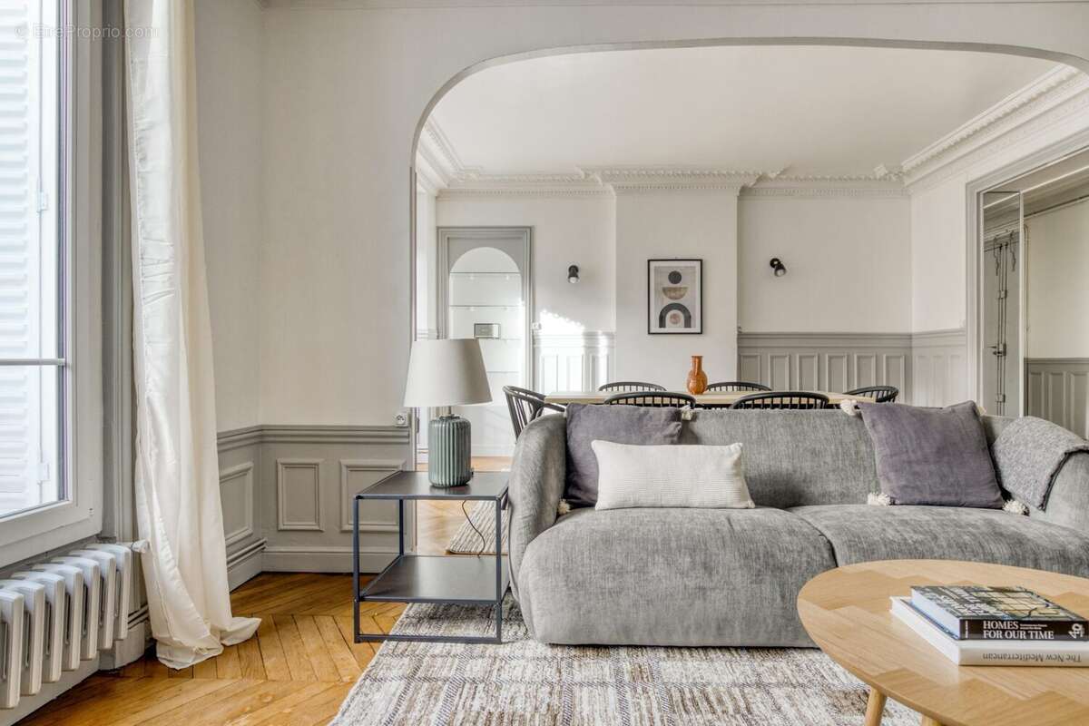 Appartement à PARIS-14E