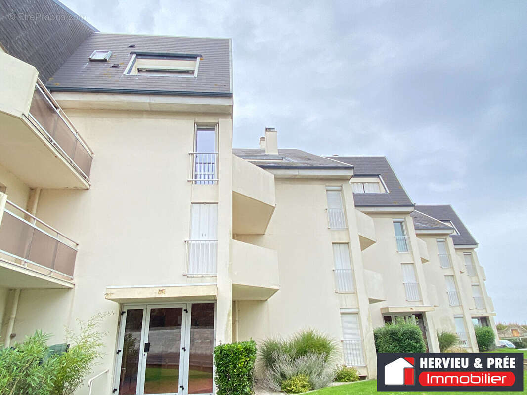 Appartement à LUC-SUR-MER