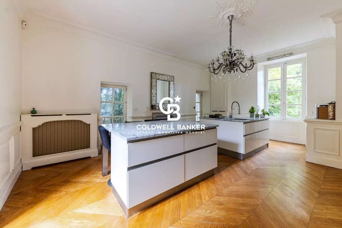 Maison à SAINTE-LUCE-SUR-LOIRE