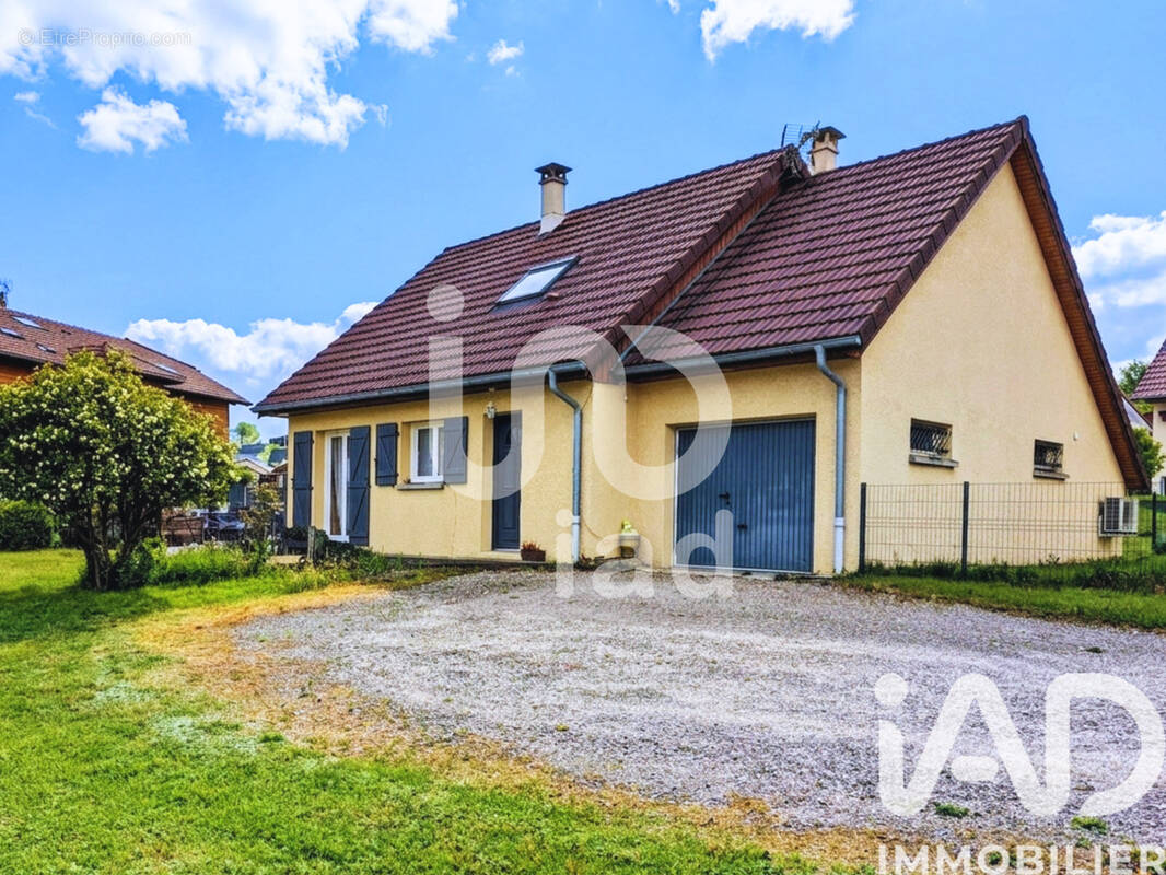Photo 1 - Maison à ORCHAMPS-VENNES