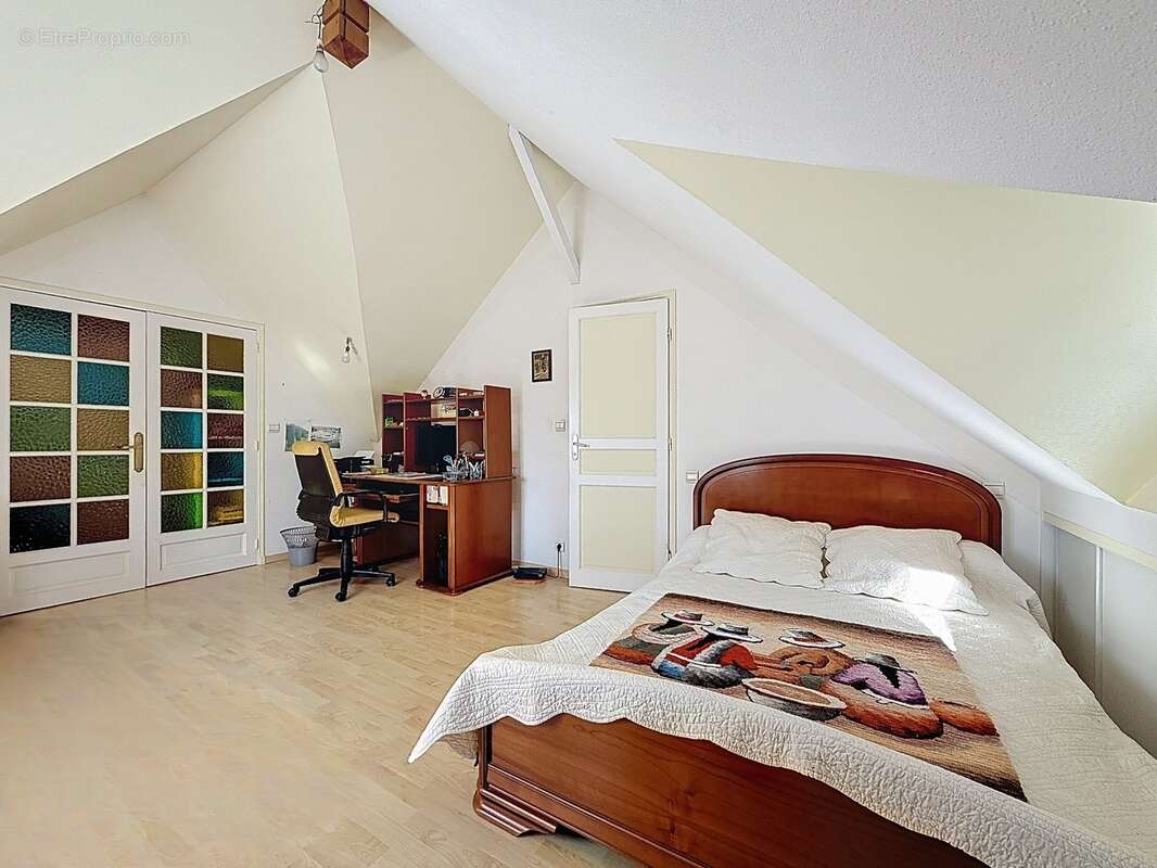 Maison familiale  à vendre 6 pièces JOUE LES TOURS (37) - photo 15