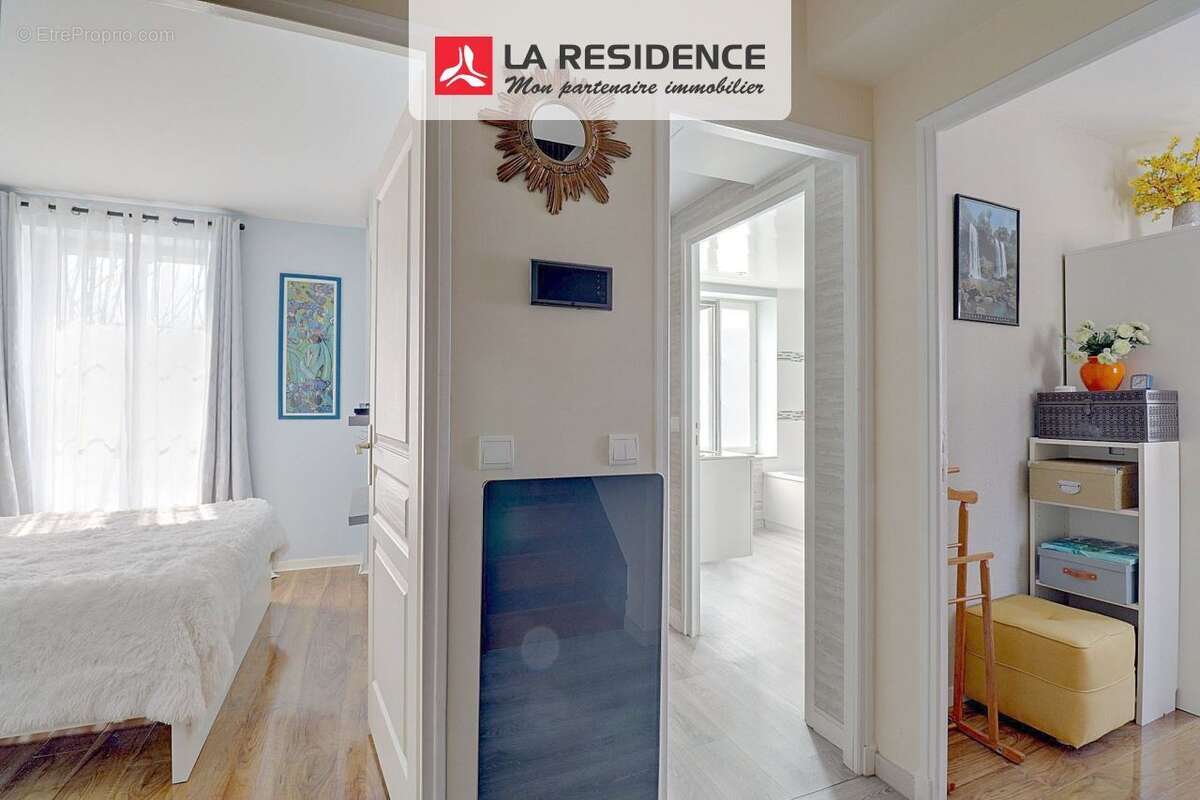 Maison 147 m² à Jouars-Pontchartrain  - photo 9