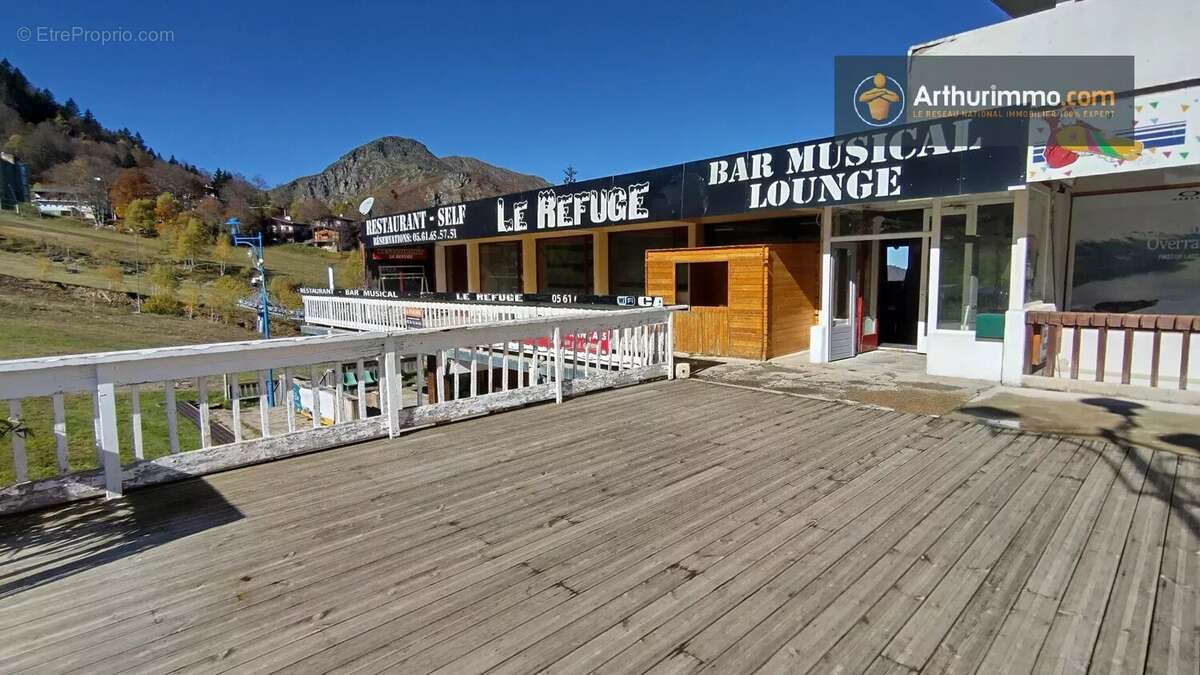 Commerce à MONTFERRIER