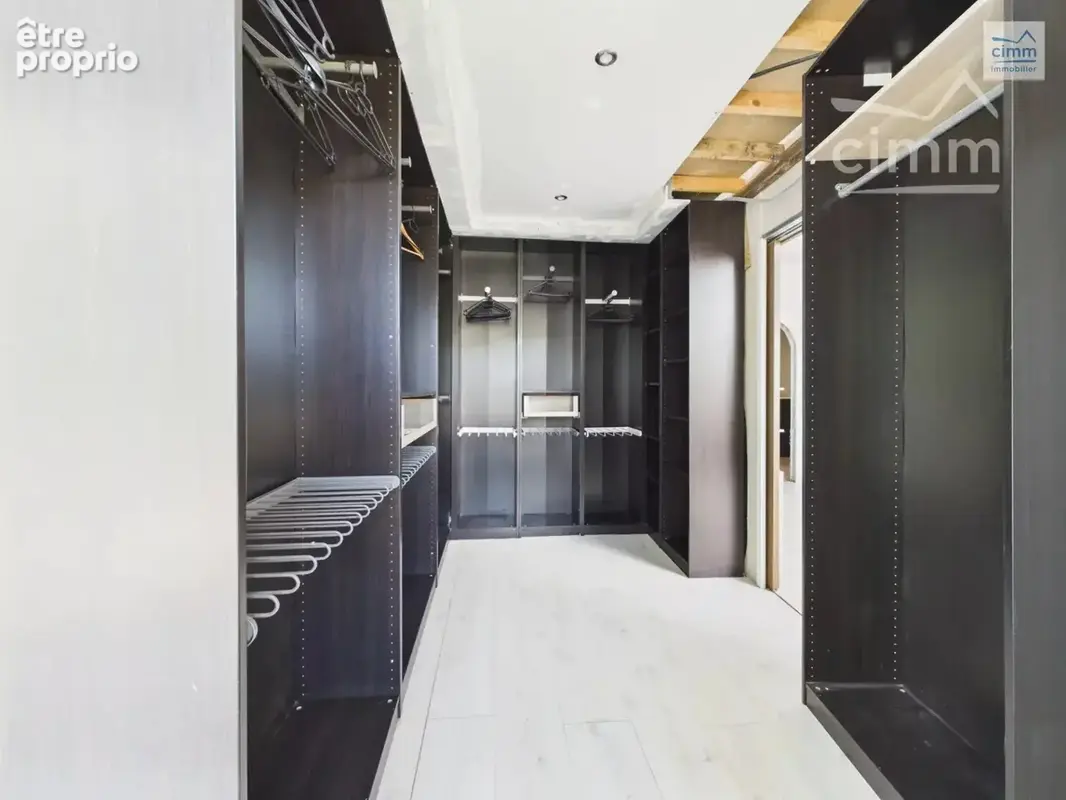 Maison de 314 m2 avec piscine et terrain de 1633 m2 - ST JUST - photo 12