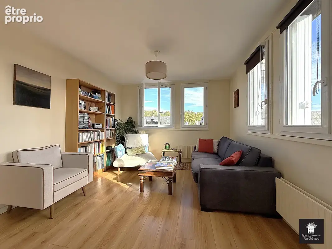 Versailles - av de paris - mermoz 2p 51m2 1ch + 1bur - dernier etage avec asc - lumineux - plan modulable - photo 2