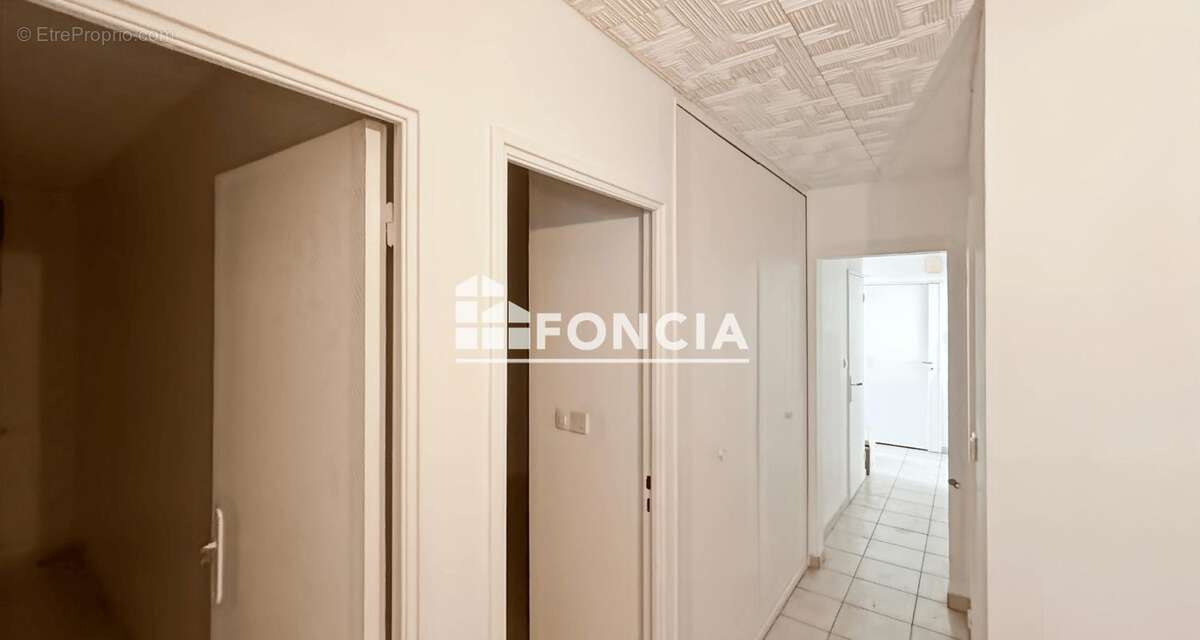 Vitrolles (13 127) les plantiers rare a la vente appartement t5 - photo 2
