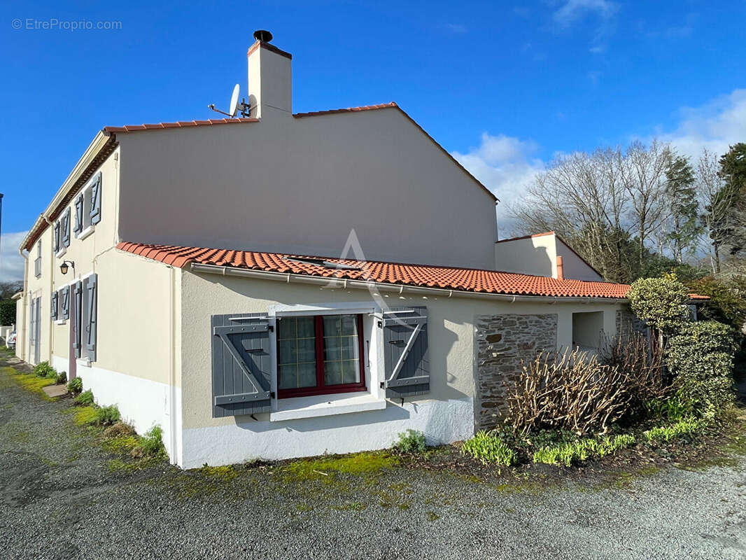 Maison chateau guibert 6 pieces 129 m² - photo 12