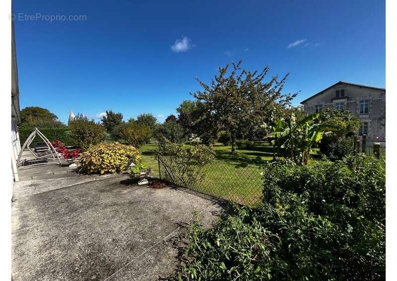 Maison à MOUTHIERS-SUR-BOEME