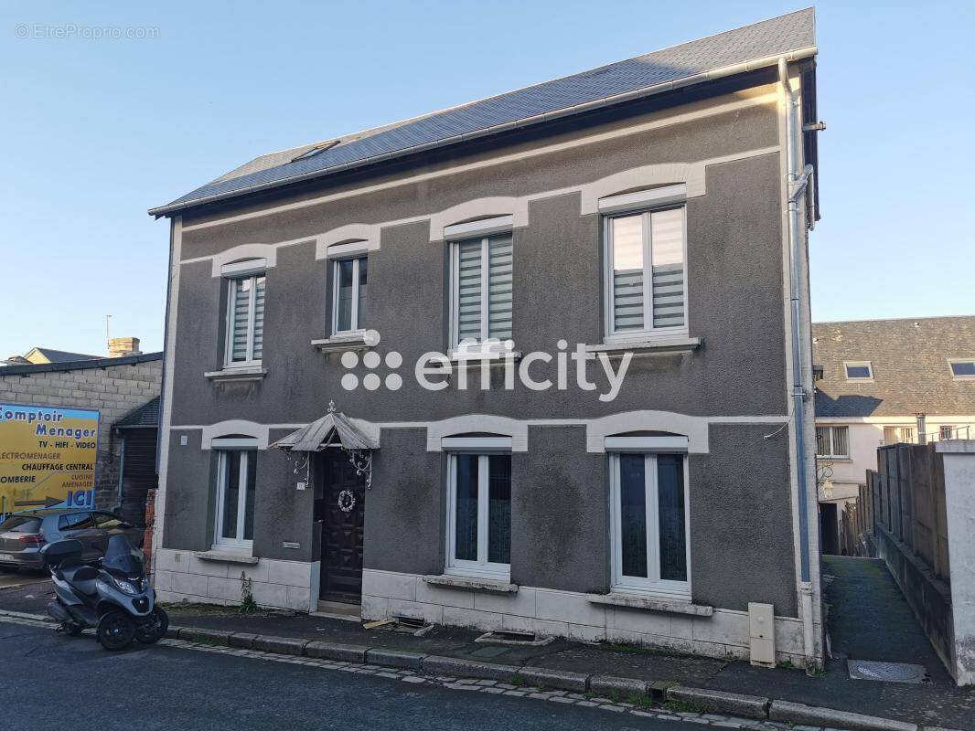 Maison à SAINT-SEVER-CALVADOS