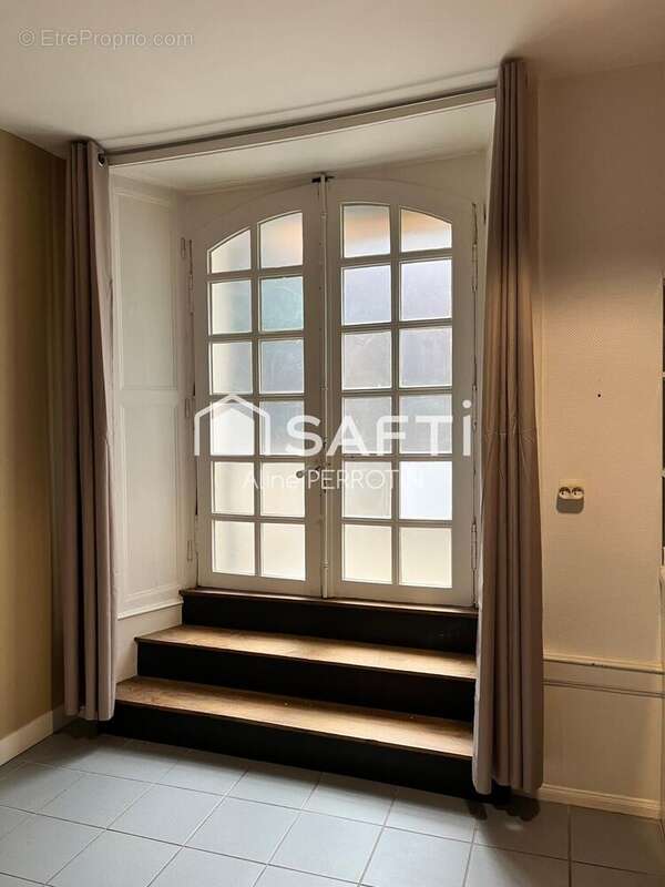 Photo 6 - Commerce à SABLE-SUR-SARTHE