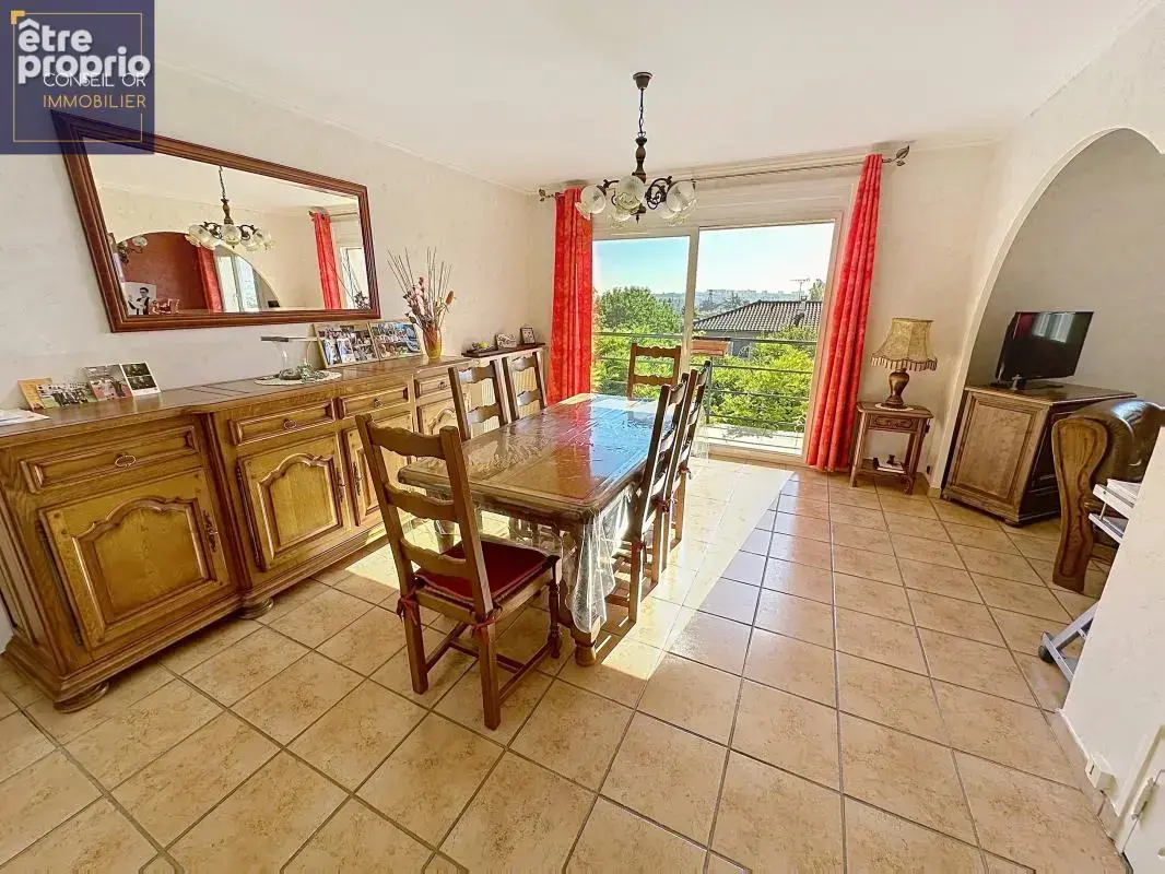 Maison, 7 pièces, 3ch, Pierre Bénite, jardin, vue dégagée, garage - photo 4