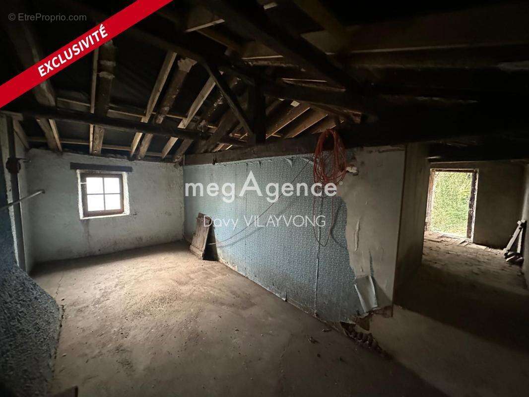 Maison à MONTREVAULT