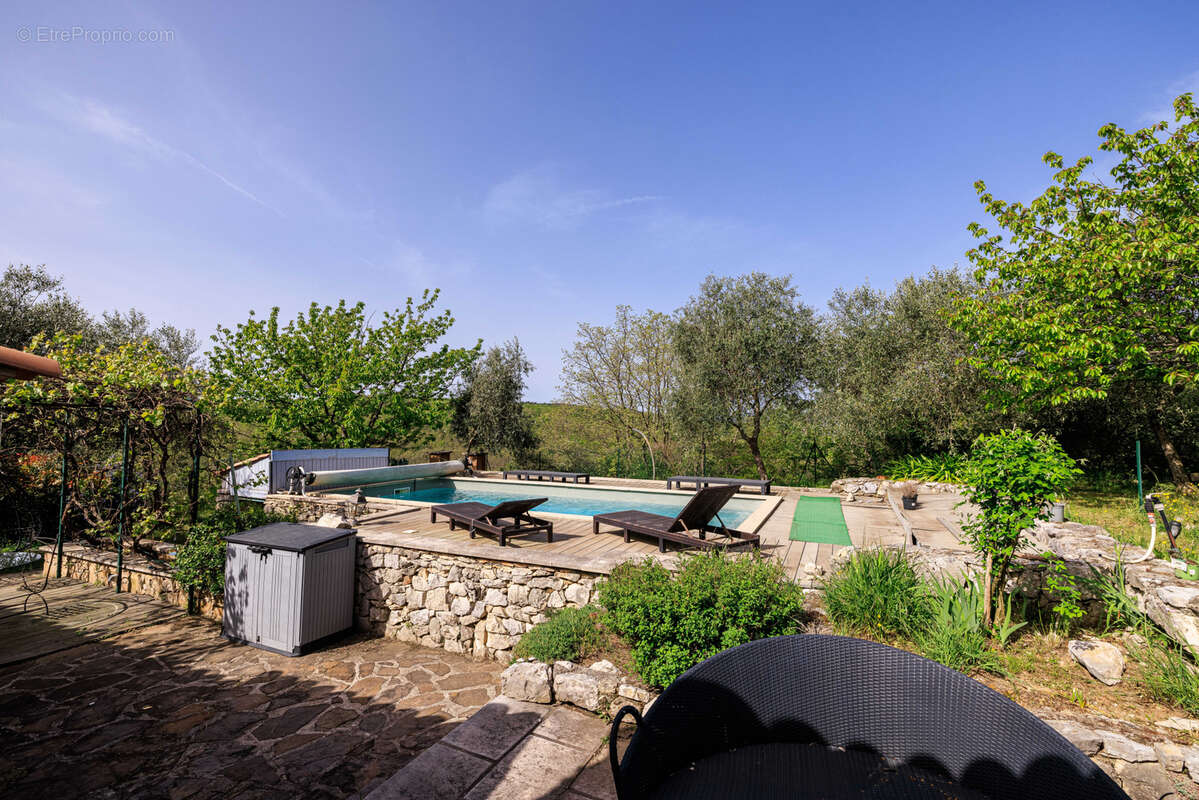 Maison à SAINT-VALLIER-DE-THIEY