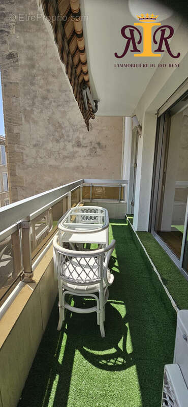 Appartement à MARSEILLE-5E