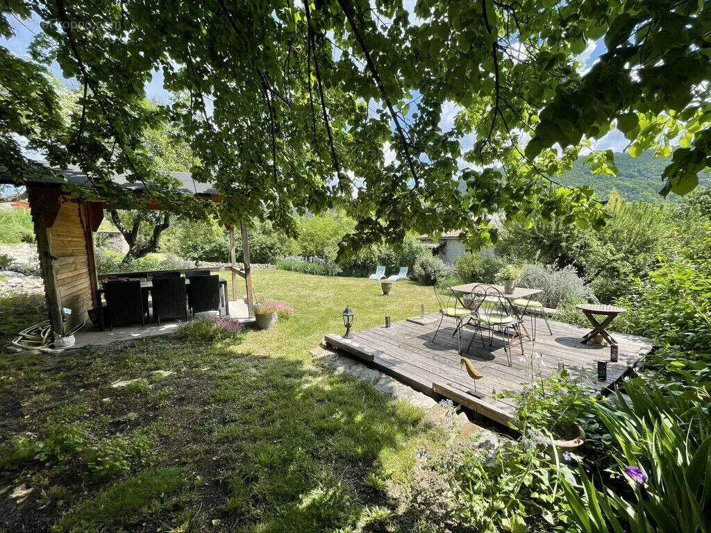 Maison 107 m² à Meyrannes  - photo 4