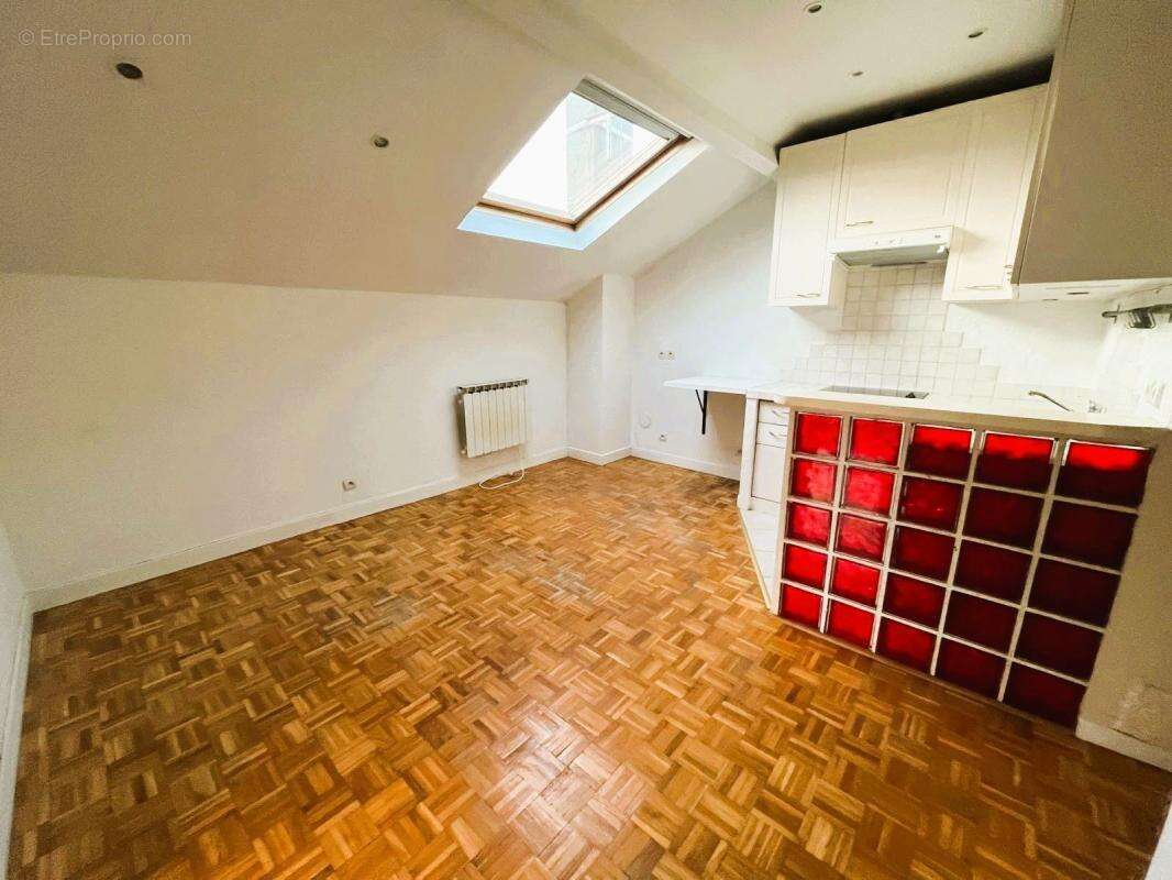 Appartement à HOUILLES