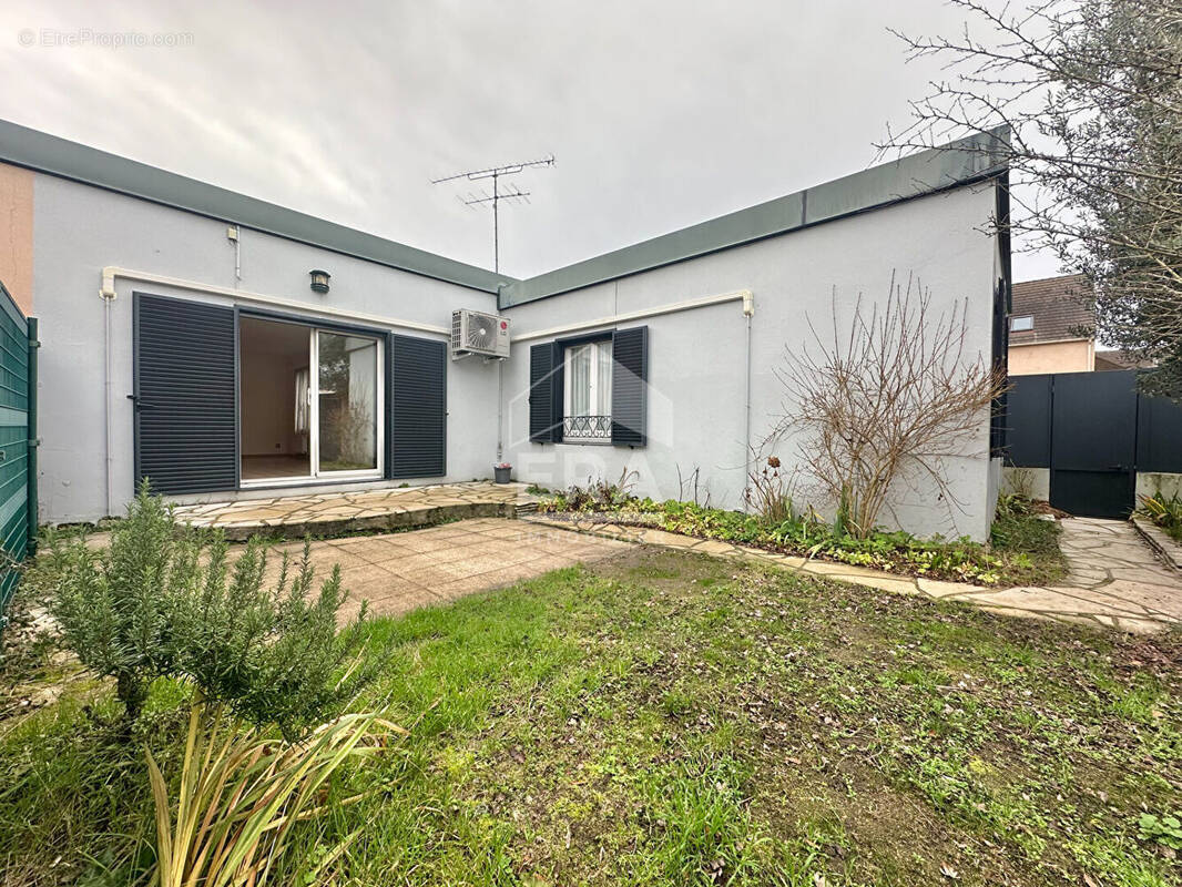 Maison à SARTROUVILLE